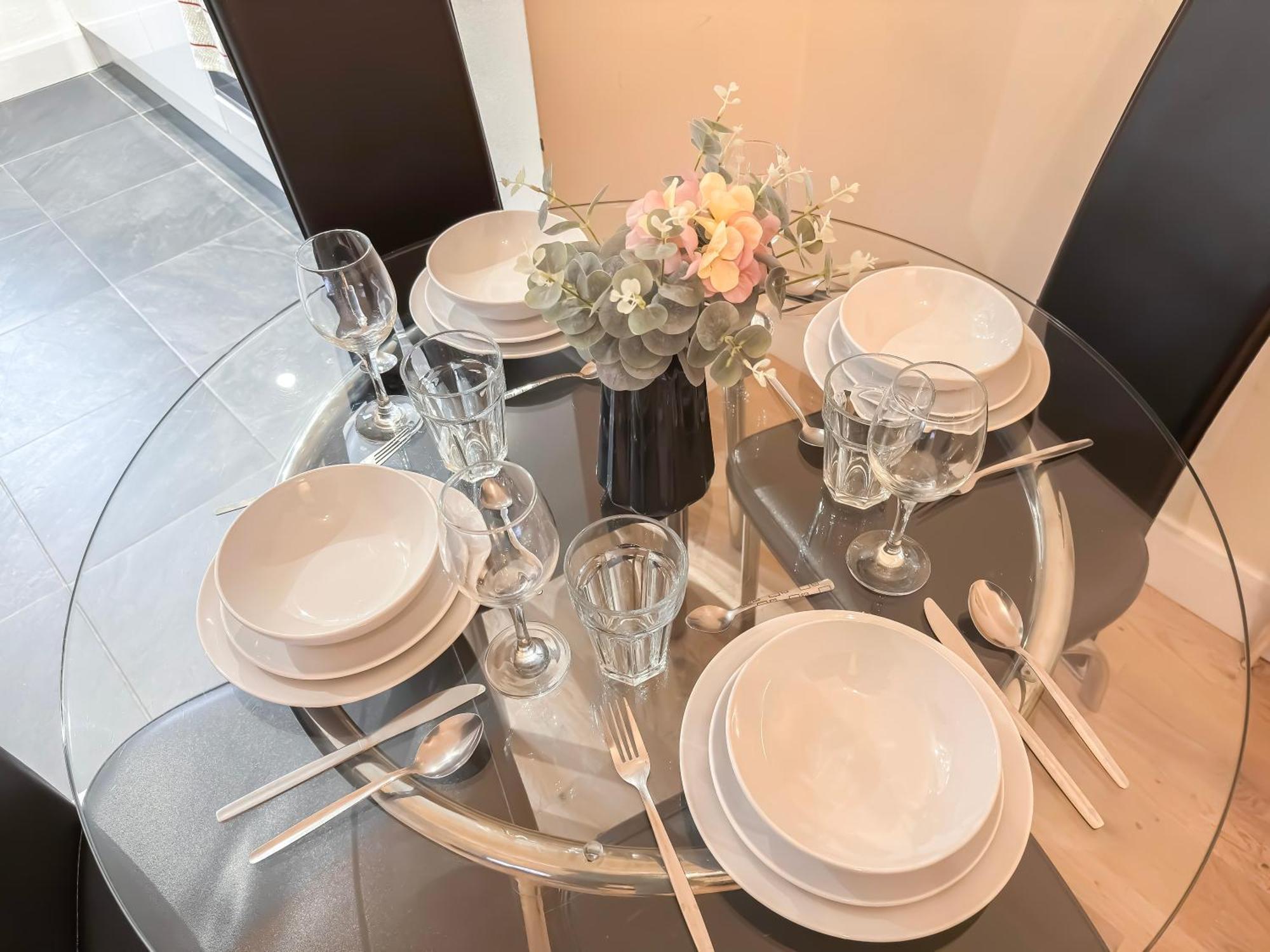 1-Bedroom Flat With Small Garden & Paid Parking In Finsbury Park, Highbury London Eksteriør billede