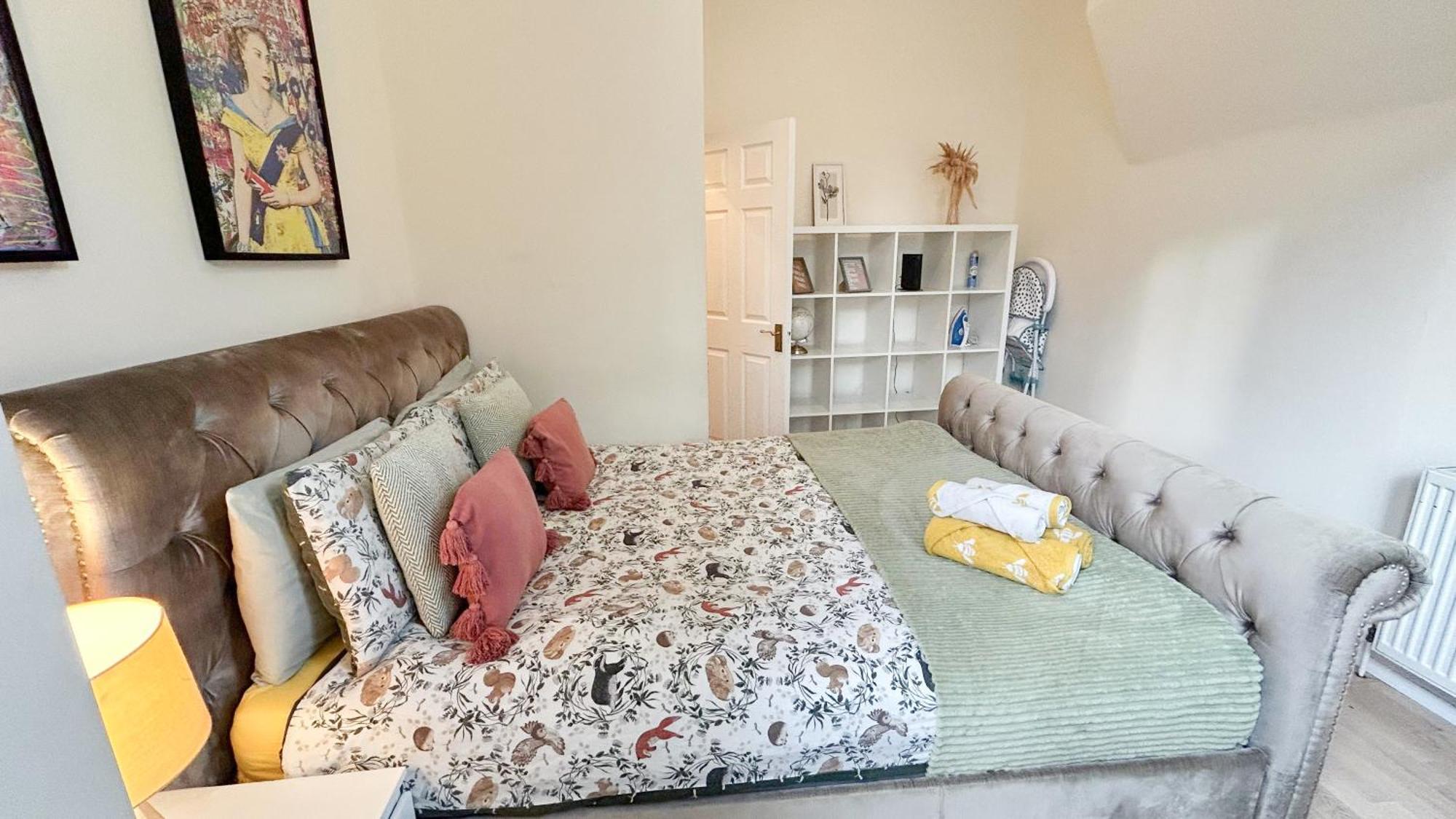 1-Bedroom Flat With Small Garden & Paid Parking In Finsbury Park, Highbury London Eksteriør billede